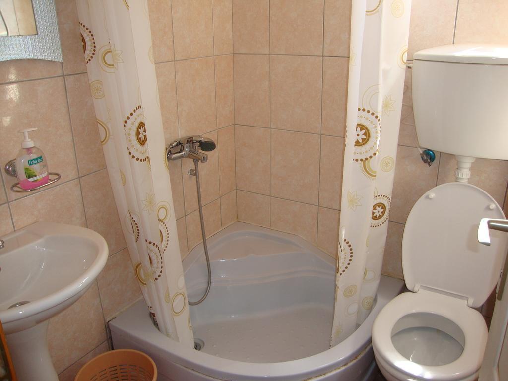 Guesthouse Sun Hostel 布德瓦 外观 照片